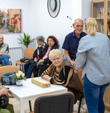 Cel mai mare centru pentru seniori din București, deschis în Sectorul 6. Câte locuri sunt și unde se fac înscrierile