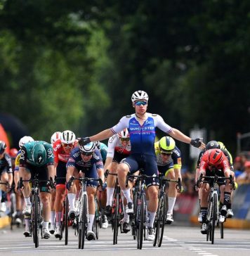 Ciclism: Fabio Jakobsen s-a retras din Turul Italiei după o căzătură