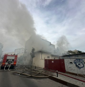 Incendiu la o casă din Sectorul 2 al Capitalei. Sunt degajări mari de fum