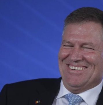 „Iohannis s-a comportat aşa cu românii pentru că noi, poporul, i-am permis; de ce să-i pese de un popor care arată că este total indiferent şi apatic la tot ce i se întâmplă?”, scrie jurnalistul Ionuţ Cristache