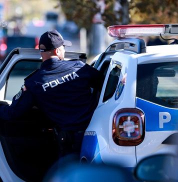 Patru tineri din București, din care trei minori, arestaţi preventiv pentru trafic de droguri şi tâlhărie calificată