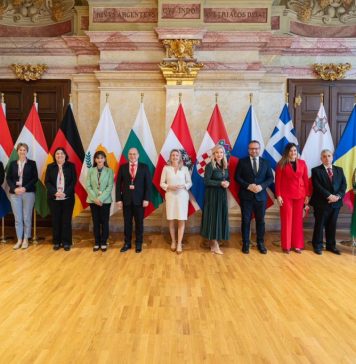 Natalia Intotero, la lucrările conferinței la nivel înalt „Importanța familiilor în societate”