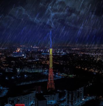 Peste 15.700 de apeluri la 112, în timpul furtunii de joi seara/ În București-Ilfov au fost și 77 de apeluri pe minut