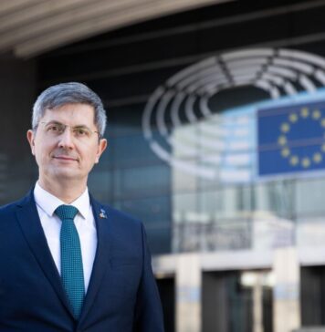 Europarlamentarul USR Dan Barna a fost votat vicepreședinte al grupului RENEW