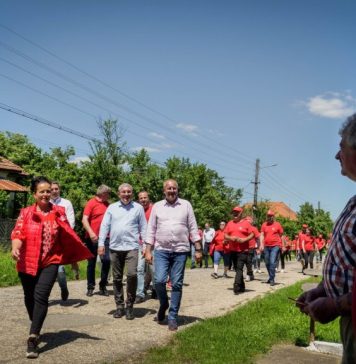 SĂCELU – Ileana-Loredana DĂNĂȘEL susținută de oameni pentru funcția de primar