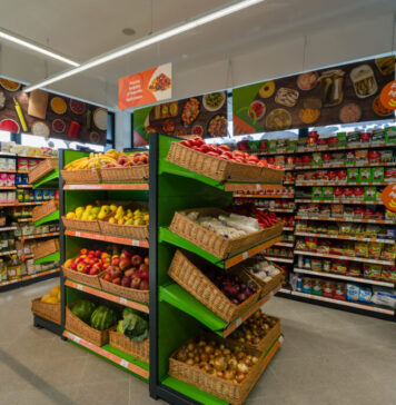 LaDoiPași a deschis 60 de magazine într-o singură zi