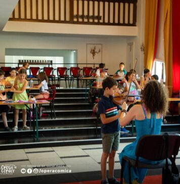 Ultimele locuri disponibile la Școala de Vară de la Opera Comică pentru Copii
