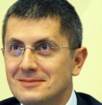 Europarlamentarul USR Dan Barna a fost votat vicepreşedinte al grupului RENEW