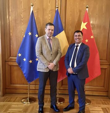 Directorul ECOPOLITIC Media Group, Iulian Ionescu, întâlnire la Beijing cu ambasadorul României, Dan-Horia Maxim
