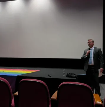 Dispreț pentru simbolurile românești: Ambasada SUA a sărbătorit „luna mândriei LGBT” tocmai la Muzeul Țăranului Român