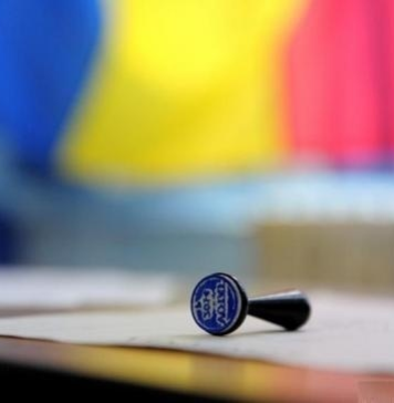 „Mergeţi în număr mare la vot, votaţi candidaţi care ştiţi că au o viaţă în Biserică, o viaţă frumoasă, oameni care se uită la săraci, la sufletul aproapelui”, îndeamnă Asociaţia „Frăţia Ortodoxă”