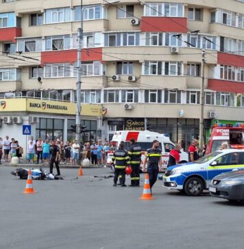 Un motociclist a murit într-un accident produs într-o intersecție din București