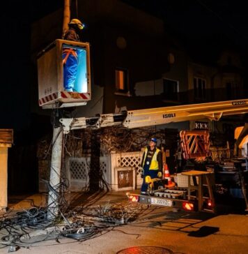 Nicușor Dan: Am dezafectat încă aproximativ 100 km de cabluri aeriene ale serviciilor de telecomunicații