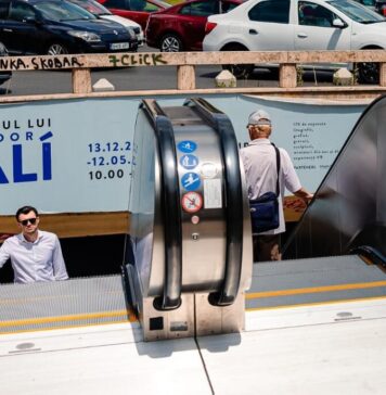 Toate scările rulante din Pasajul pietonal de la Piaţa Universităţii sunt funcţionale