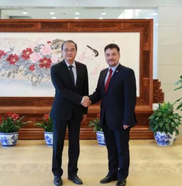 Secretarul de stat în MAE Traian Hristea, consultări la Beijing cu vice-ministrul Afacerilor Externe al Chinei