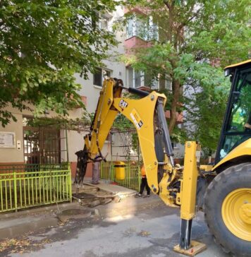 Angajații Primăriei Sectorului 5, prezenți în mai multe locații pentru lucrări de reparații la infrastructura stradală