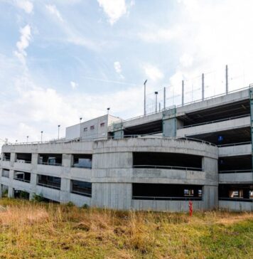 Primăria reface parcarea supraterană de la Arena Naţională. Va putea fi folosită de locuitorii din zonă