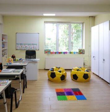 Peste 1.500 de elevi din Ilfov vor beneficia de laboratoare dotate cu mobilier modern