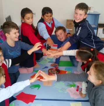 Peste 1.500 de copii, beneficiari ai unui program de grădiniță de vară oferit de Salvați Copiii