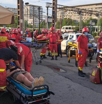 ULTIMA ORĂ/ Două trenuri s-au ciocnit în Gara Basarab din București