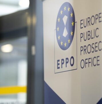 Parchetul European anchetează cinci persoane pentru fraudă agravantă în materie de subvenţii care implică o fermă de creştere a porcilor