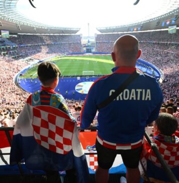 Fotbal: Ivan Rakitic, fostul mijlocaş al FC Barcelona, în premieră în campionatul Croaţiei