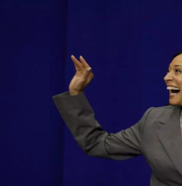 Mihail Neamţu: „Dacă aș defini în câteva cuvinte cariera doamnei Kamala Harris aș spune simplu: corupție, fariseism, socialism. Tovarășa Harris plânge de mila săracilor, dar are o casă cu piscină de câteva milioane de dolari”