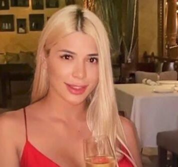 „Blonda lui Coldea n-are ce fi altceva decât vreo agentă acoperită a vreunui serviciu secret, însărcinată cu operațiuni de seducție și drogangeală, mai ales în străinătate”, spune Cozmin Guşă