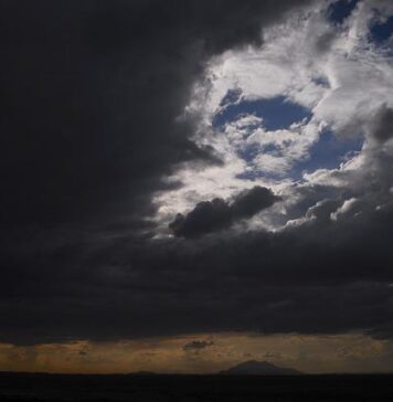 Avertizări meteo de ploi torențiale și vijelii în mai multe județe din țară. Cum va fi vremea în București – HARTĂ!
