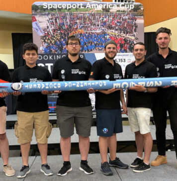 Primele rachete 100% românești, construite de studenții de la Politehnica București. Membrii 2Space, în campania „100 de tineri pentru dezvoltarea României”