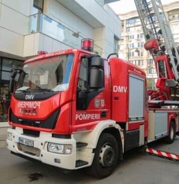 Incendiu la un cămin militar din Capitală; o persoană a murit