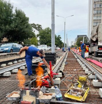 Lucrările de reabilitare a liniei de tramvai 5 avansează rapid, anunță Primăria Capitalei