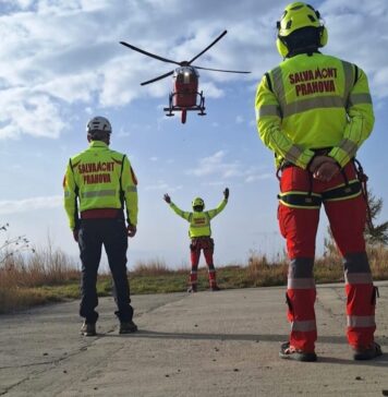 O tânără a murit după ce a căzut de la 300 de metri, în Bucegi