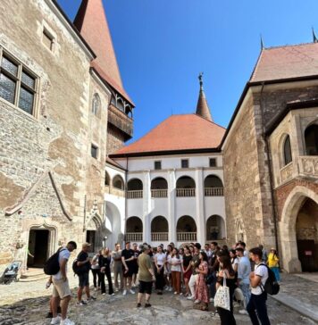 Natalia Intotero: Peste 100 de studenți excepționali din instituțiile de învățământ militar s-au bucurat de 6 zile în județul Hunedoara, în cadrul taberei „Mândri de valorile României”