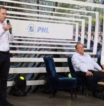 Președintele PNL Diaspora Republica Moldova, Adrian Dupu, la conferința: „Tinerii unesc cele două maluri ale Prutului, în Europa”