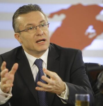 Cristian Diaconescu şi-a anunţat oficial candidatura la prezidenţiale