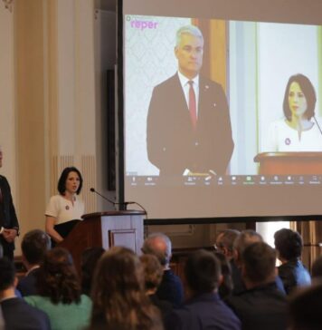 Strugariu (REPER): Trebuie să avem o discuţie serioasă despre un pol liberal care să „depesedizeze” România