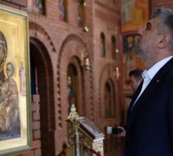 După o tură în Sfântul Munte Athos şi proaspăt „recules” propagandistic la Mănăstirea Văratec, Ciolacu susţine fără rezerve avortul