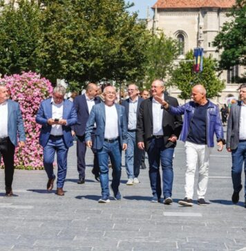 Ciucă: Judeţul Cluj şi municipiul Cluj-Napoca sunt exemple de succes în administraţia locală