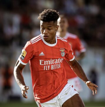 Napoli a oficializat venirea jucătorului brazilian David Neres