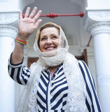 Cristoiu: USR nu era partidul ăla cu „vrem spitale, nu catedrale?” Păi acum, Lasconi are cruce la gât, merge la biserică, pupă icoane, useriştii nu mai zic acum nimic?