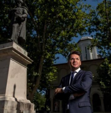 Mihail Neamţu: „Și astăzi, Europa privește fără grai la decapitări sau torturi cu maceta. Ele s-au mutat de la Istanbul în centrul Parisului sau al Londrei. Iată de ce cred că istoria lui Constantin Brâncoveanu ar trebui spusă nu doar României dezbinate și lipsită de modele, ci și Europei seculare”