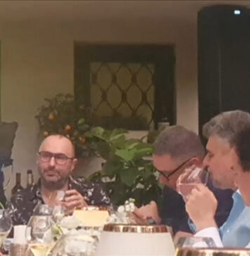 „Marius Tucă a greşit; ca jurnalist activ, ce credibilitate mai ai când inviţi la ziua ta politicieni importanţi ai zilei”, spune jurnalistul de investigaţii Liviu Alexa