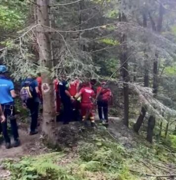 76 tourists evacuated from Moldoveanu Peak area