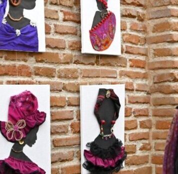 FOTO/ Expoziție de artă cu lucrări ale artiștilor plastici din centrele DGASPC Sector 1