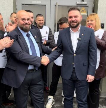 Cristian Popescu Piedone, de ziua fiului său: Vlad mă va depăşi în ceea ce priveşte realizările în administrația publică. Pentru că este determinat şi ambițios! Pentru că iubeşte oamenii!