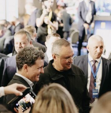 Ciucă: Mulțumesc, Nicușor Dan, pentru semnătură și pentru mesajul dat astăzi! Ne îndreptăm împreună către victorie!