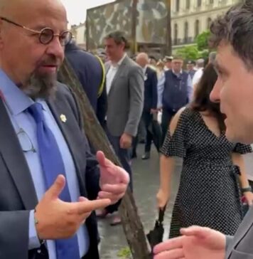 Primarul Piedone condamnă acțiunile lui Nicușor Dan privind parcările din Sectorul 5: ”Oamenii care locuiesc acolo nu își vor mai putea parca mașinile decât dacă plătesc 5 lei pe oră”