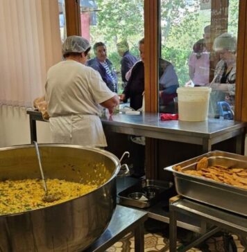 Primăria Sectorului 2 oferă o masă caldă persoanelor fără resurse, care nu îşi permit hrana zilnică