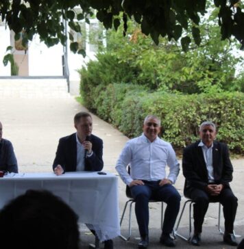 Secretarul de stat al DRRM, Adrian Dupu, întâlnire emoționantă, astăzi, la Liceul Teoretic Zîmbreni, cu elevii instituției de învățământ